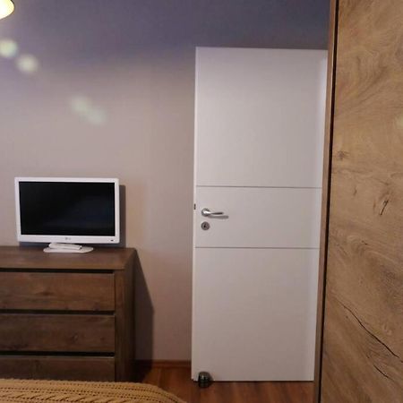 Apartament In Cartier Avantgarden Cu Semineu! Braşov Eksteriør bilde