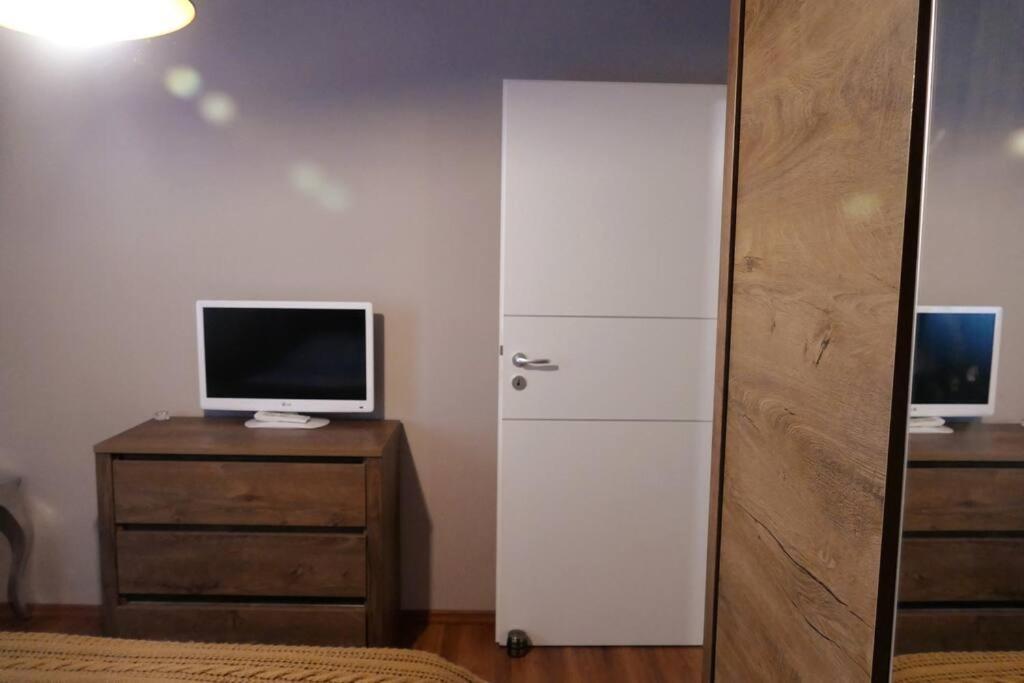 Apartament In Cartier Avantgarden Cu Semineu! Braşov Eksteriør bilde