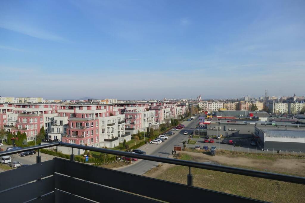 Apartament In Cartier Avantgarden Cu Semineu! Braşov Eksteriør bilde